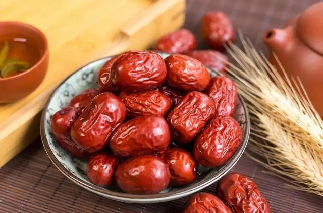 补气血食材，红枣、桂圆都上榜，排第一名的却是不起眼的它