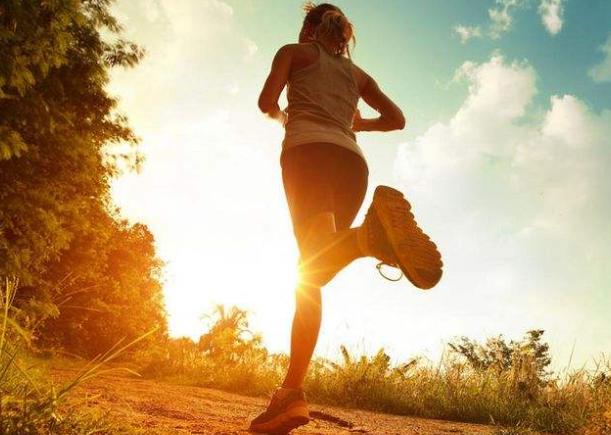 晨跑和夜跑哪个更减肥？全面分析优势和劣势