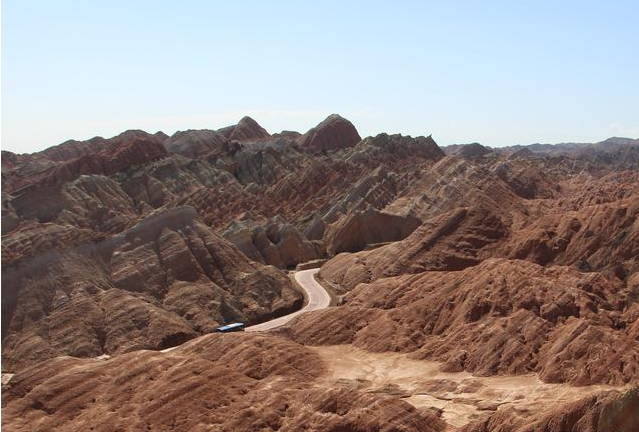 张掖七彩丹霞冰沟丹霞旅游详细攻略 相距仅10公里风景却大不相同