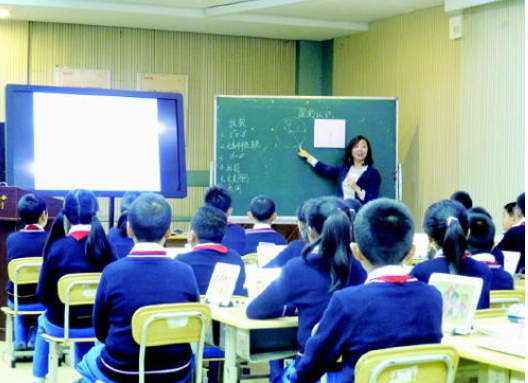 教师如何用好课堂上的新科技 新科技需结合教学实际情境使用