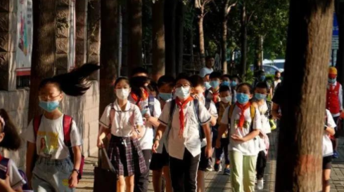 多地要求老师亲自改作业家校“作业矛盾”如何解决 家校之间各自应如何定位角色