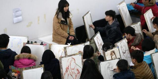 教育部称2022年或将美术纳入考试范围 希望中小学生能实现全面发展