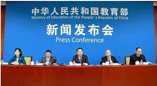 教育部称中小学将有“新假期” 家长认为学生很难管理好自己的学习时间
