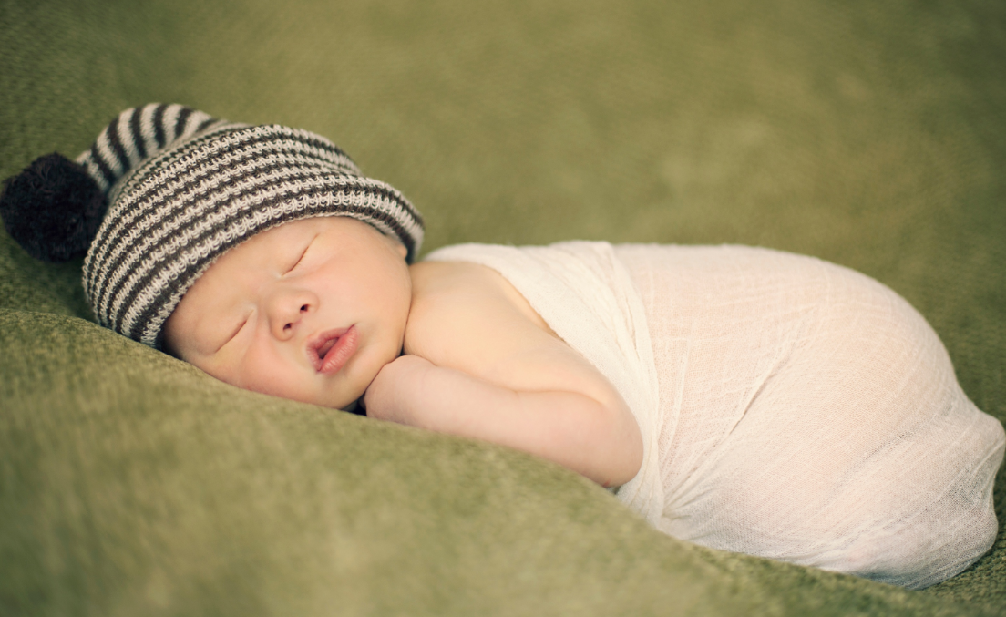 宝宝睡觉惊醒是什么原因？怎么培养宝宝的睡眠习惯？