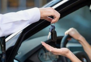 私家车借给他人需要承担法律责任吗?朋友借车怎么防范风险呢？