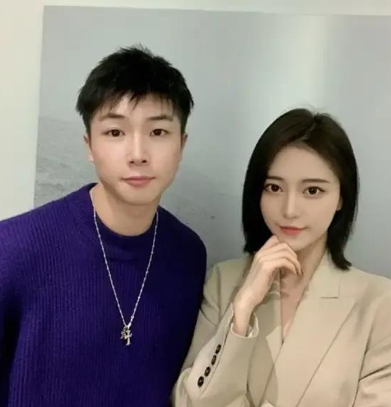 项思醒爸爸首次回应女儿劈腿事件 只是挣钱工具被男友洗脑殴打