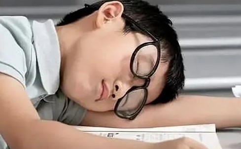 最新教育部关于学生睡眠问题的政策 影响学生睡眠的还有哪些