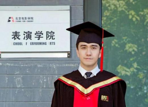 翟天临凌晨回应毕业季被声讨 翟天临发文回应我也有委屈