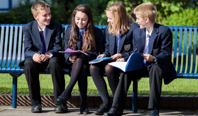 英国留学担保金需要准备多少？英国留学签证办理需要哪些材料？