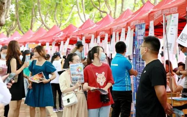 2021年大学生就业流向趋势如何?成都、杭州为什么这么突出? 2021年大学生就业流向趋势如何?成都、杭州为什么这么突出?