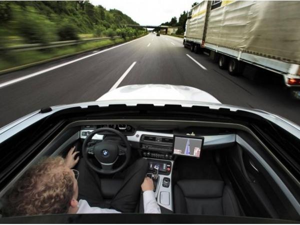 自动驾驶行业发展进入快车道 自动驾驶的安全问题应该如何保障?