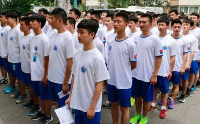 “重点高中”和“普通高中”中间差距有多大？师资力量的不同学习资源的不同