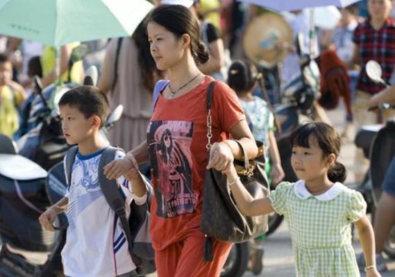 教育部明确9月1日起推行中小学课后服务 课后服务政策让家长乐开花
