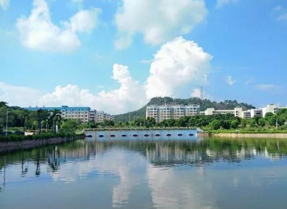 玉林师范学院2021年全日制普通本专科招生章程 玉林师范学院2021年录取分数线