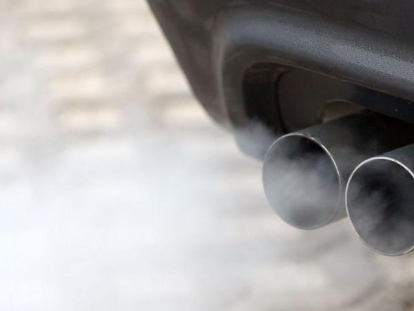 汽车排气管尾气冒烟是怎么回事? 汽车排气管尾气颜色分别对应什么问题?