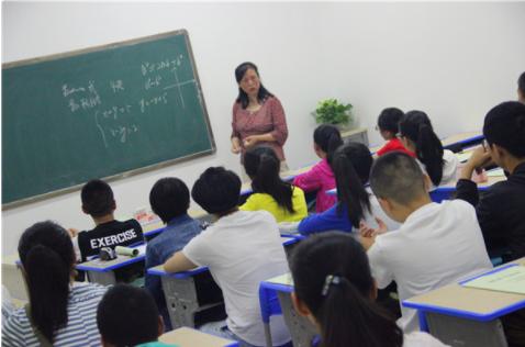 教育培训行业大跌学区房变天？ 未来的中国教育市场会走向何方？教育行业发展究竟会有何改变呢？