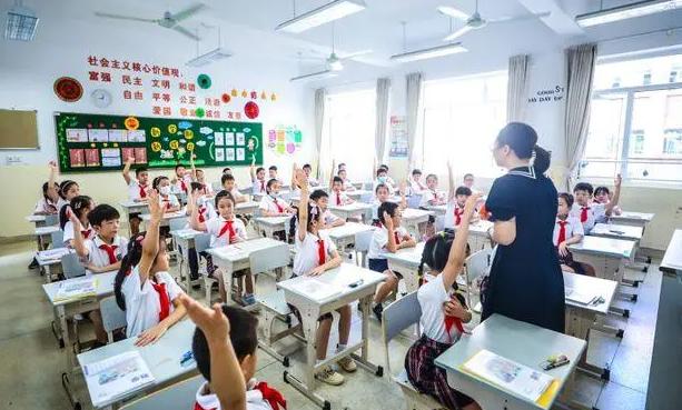 上海宣布小学不进行期中考试 禁止全区范围的学科统考统测