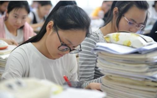 新高考985名校被“理科生”霸占 文科组合为何难出学霸？