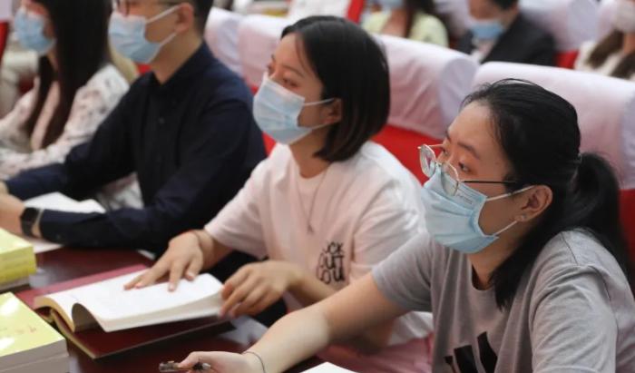 2021黑龙江下半年应届生如何择岗？应届生身份优先还是专业对口优先