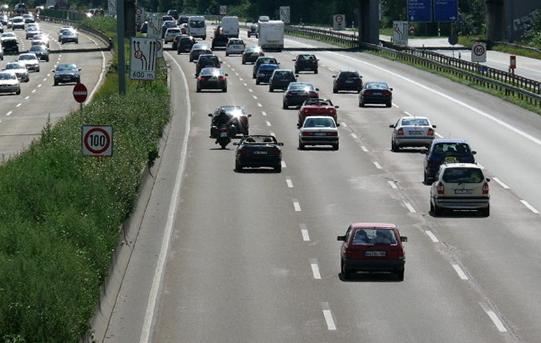 高速上的救命小技巧 老司机们都知道 高速上的救命小技巧 老司机们都知道