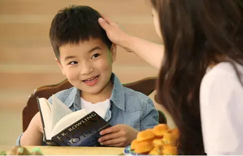 如何培养一个心理阳光的孩子 培养心理阳光的孩子要注意这些.