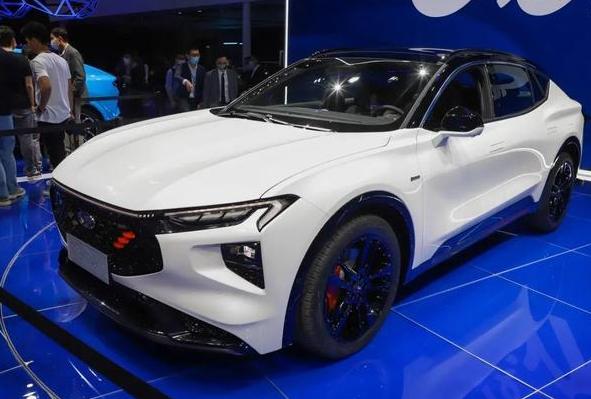 最新福特EVOS预售22.78万元起 身为燃油车居然比电动车更有科技感