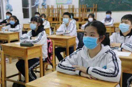 高三期间孩子成绩大幅度波动？作为家长和考生该究竟该如何应对?
