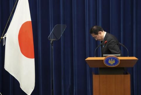 岸田文雄叫嚣对中国一步也不退让，网友：“是谁给你的勇气如此嚣张！”