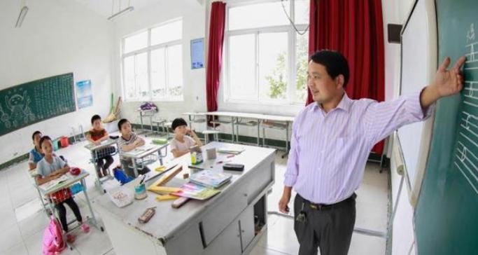 教师法修订拟提高教师门槛 建立教师从业资格审核把关机制