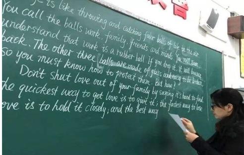 英语的作用，对学生来说究竟是小是大？决定取消英语究竟时好时坏？