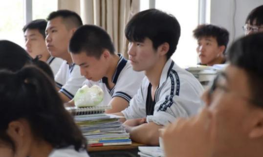 双减政策将把“英语”踢出高考？如果英语被踢出高考会有什么影响?