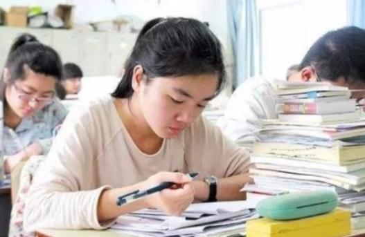 双减政策将把“英语”踢出高考？如果英语被踢出高考会有什么影响?