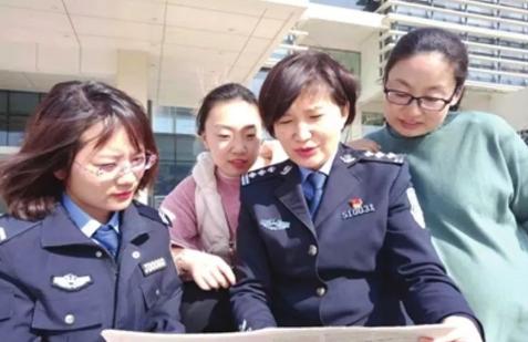 国安一女干警现身政法系统高规格活动  让我们来看看真实版的“伪装者”是什么样的！