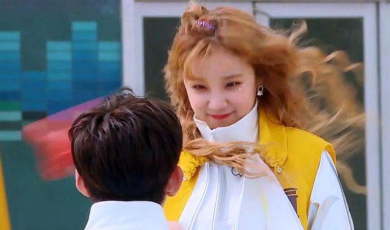 黄旭熙宋雨琦恋爱(黄旭熙宋雨琦恋爱kiss)