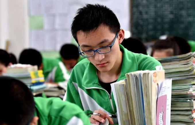 高考满分状元750是谁( 中国高考史上最高分是多少)