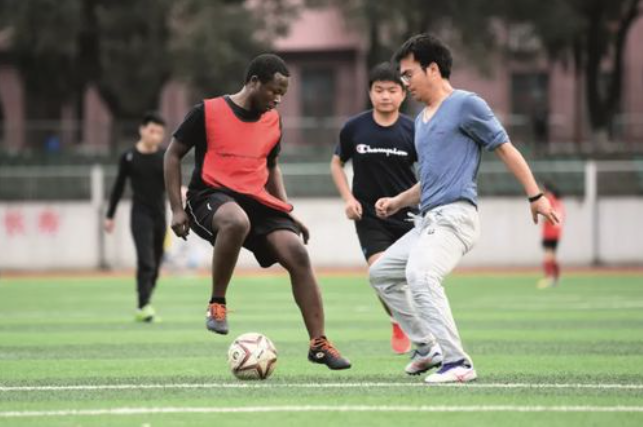 我国已建成世界规模最大的高等教育体系，高校思政课改革创新呈现新气象。