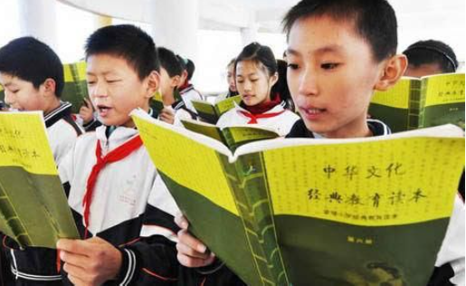 2021年中小学德育工作实现新成效，基础教育课堂教学改革完成新突破。