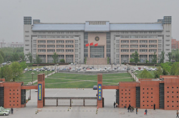 读大学对一个人的影响到底有多大？为什么建议大家尽量读大学呢？