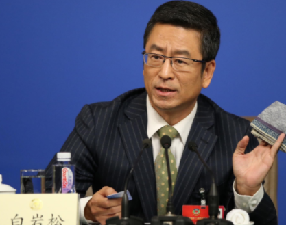 白岩松:情商比智商更重要,家长常唠叨这3句话,孩子情商低不了