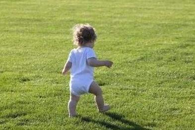 宝宝学走路时的误区有哪些?宝宝怎样科学的学会走路? 宝宝学走路时的误区有哪些?宝宝怎样科学的学会走路?