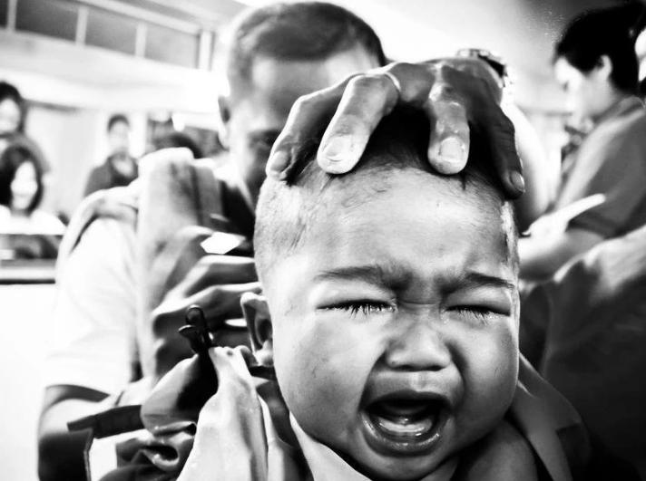 怎样消除宝宝对理发的恐惧?父母应该怎样为宝宝理发?