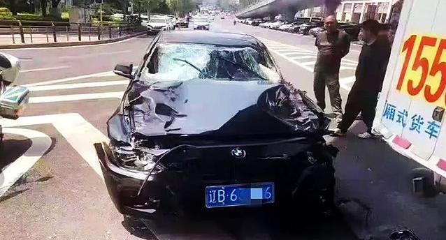 大连男子开宝马撞路人致5死获死刑：一审宣判后，被告人不服，提出上诉！