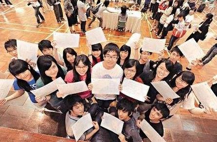 香港文凭试考生可申请的内地高校增加 香港文凭试考生可申请的内地高校增至129所