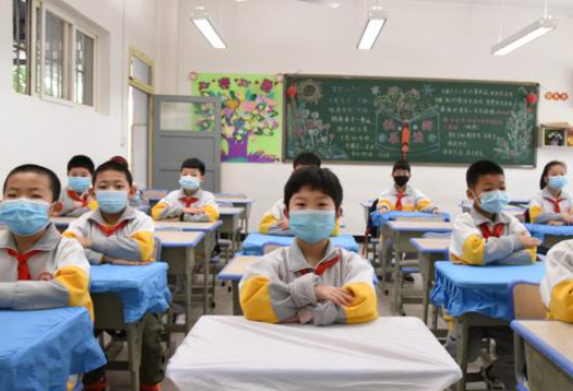 为遏制疫情北京中小学暂停到校上课一周 北京中小学暂停到校上课一周