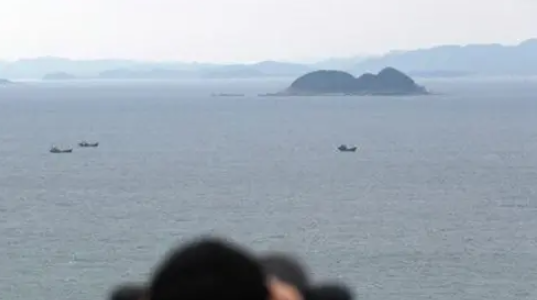 朝鲜深夜炮击朝韩缓冲水域 朝鲜称是对韩方军事挑衅的回应