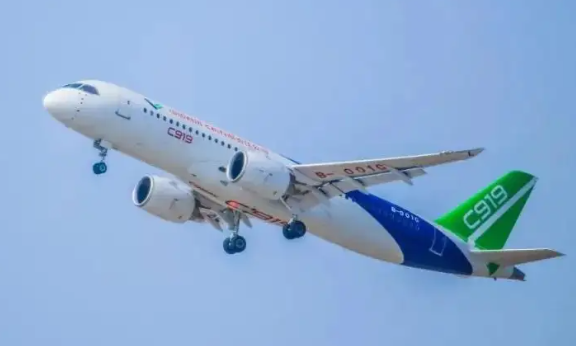 全球首架C919今日交付中国东方航空 C919大型客机获颁生产许可证