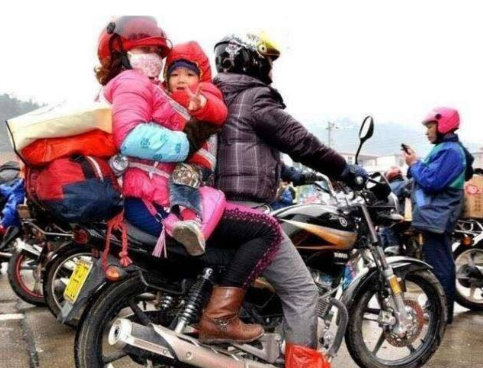 经济日报:喜见春运摩托大军减少；高铁改变了他们的回家之路！
