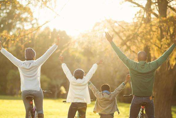乱穿衣的季节怎么预防伤寒感冒(秋冬乱穿衣的季节如何保暖)