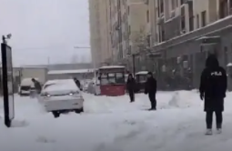 东北及新疆部分地区有暴雪,东北暴雪华北等地大降温,南方强对流上线继续冲击30℃! 东北及新疆部分地区有暴雪,东北暴雪华北等地大降温,南方强对流上线继续冲击30℃!