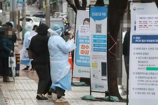 韩国五分之一人口已感染新冠，最新疫情：韩国累计确诊超1000万例